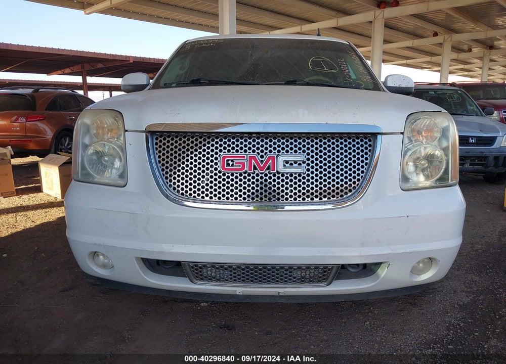 2008 GMC YUKON DENALI VIN: 1GKFK63888J240626