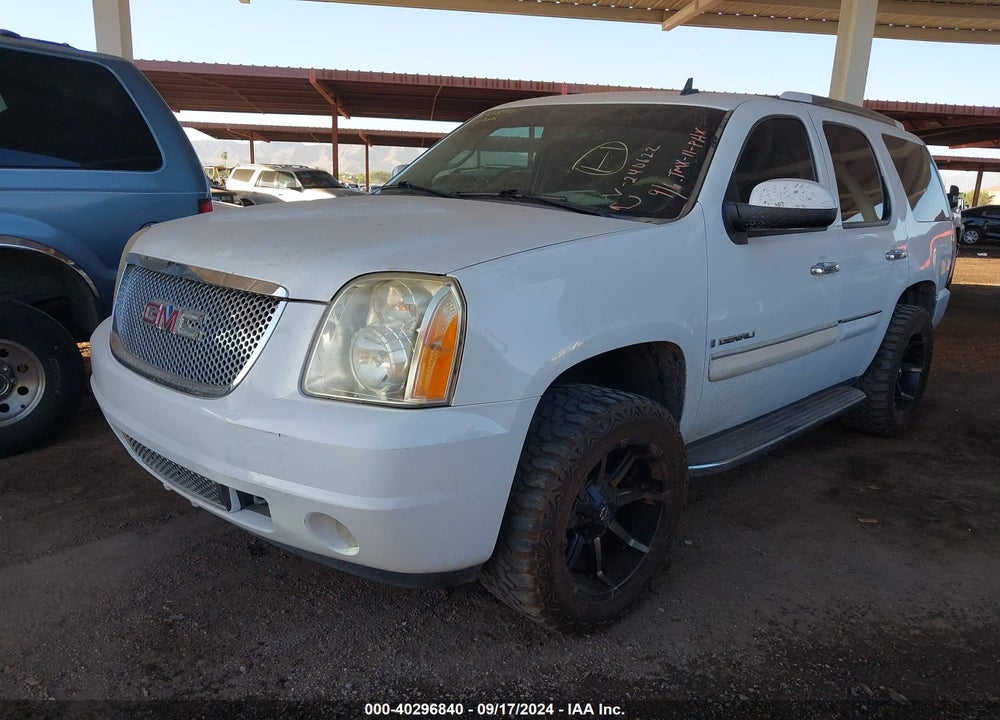 2008 GMC YUKON DENALI VIN: 1GKFK63888J240626