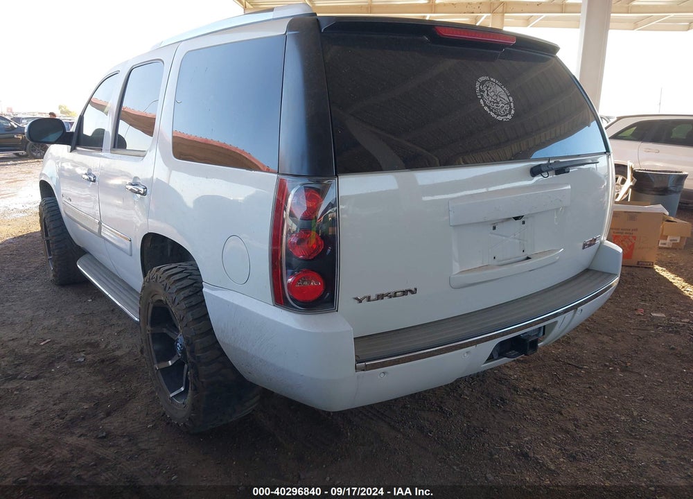 2008 GMC YUKON DENALI VIN: 1GKFK63888J240626