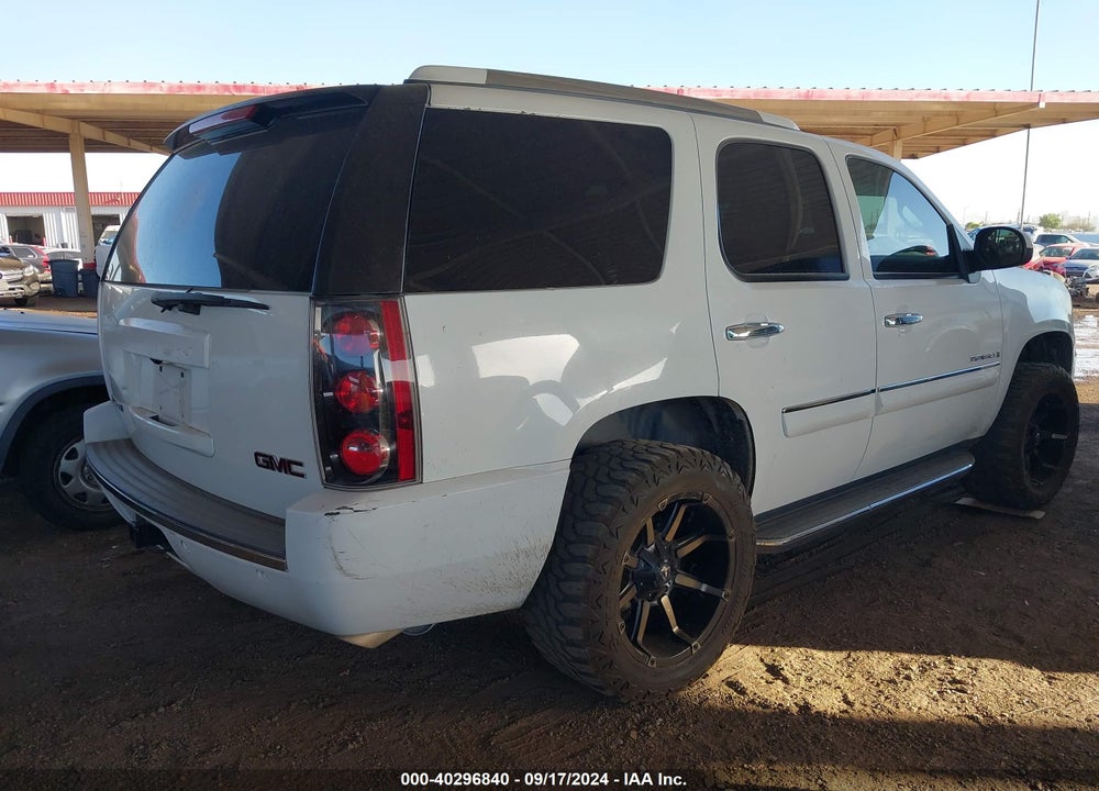 2008 GMC YUKON DENALI VIN: 1GKFK63888J240626