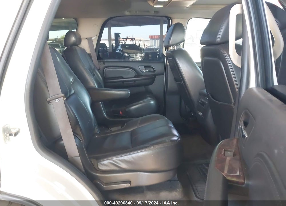 2008 GMC YUKON DENALI VIN: 1GKFK63888J240626