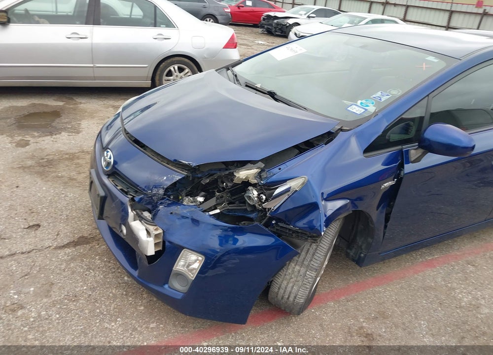 2011 TOYOTA PRIUS THREE VIN: JTDKN3DU4B1426571