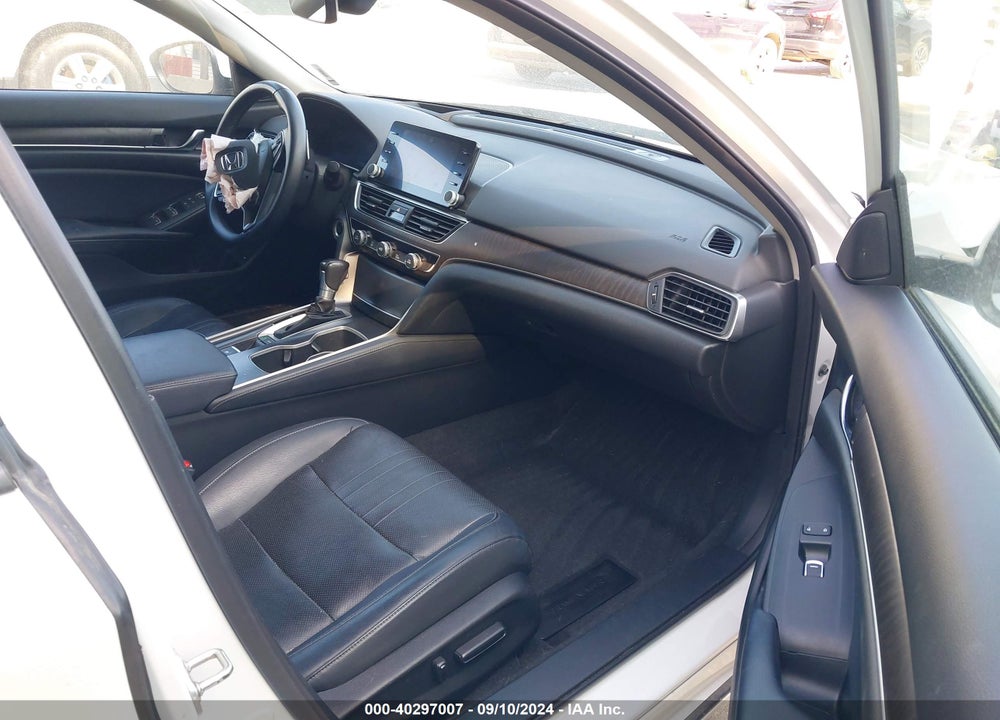 2018 HONDA ACCORD TOURING VIN: 1HGCV1F9XJA109539