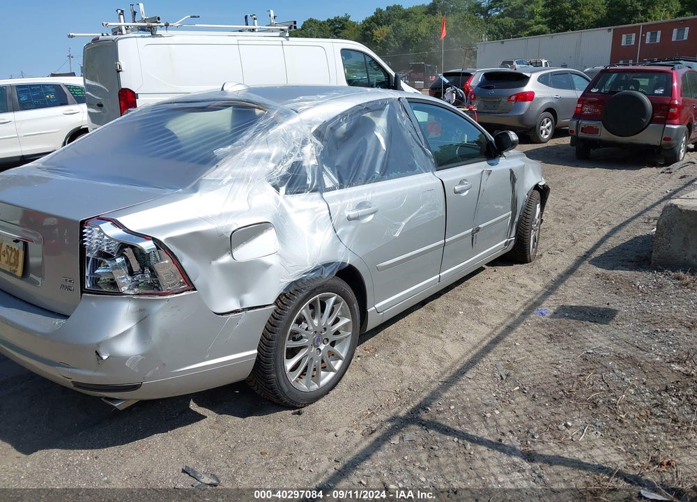 2008 VOLVO S40 T5 VIN: YV1MH672882366481