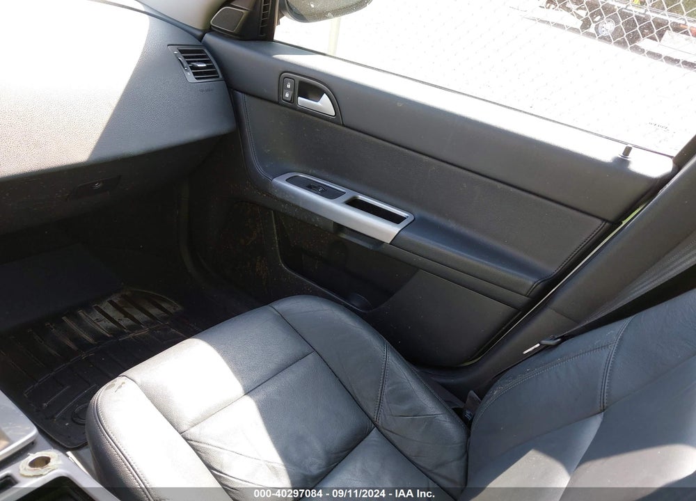 2008 VOLVO S40 T5 VIN: YV1MH672882366481