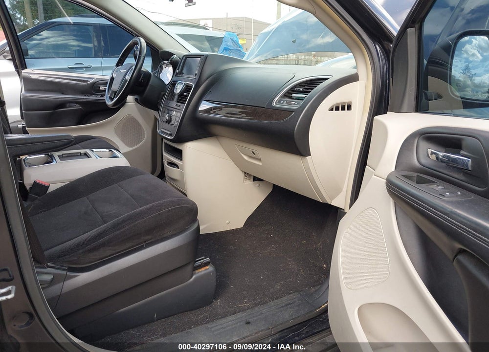 2011 CHRYSLER TOWN & COUNTRY TOURING VIN: 2A4RR5DG5BR630553