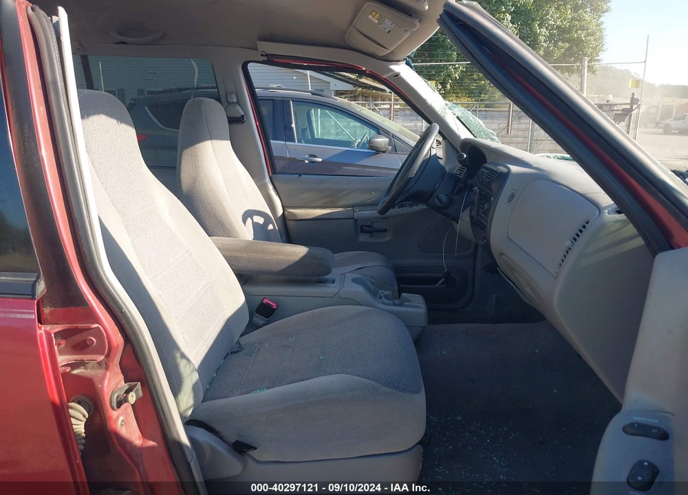 2000 FORD EXPLORER XLS VIN: 1FMZU72X5YUA44171