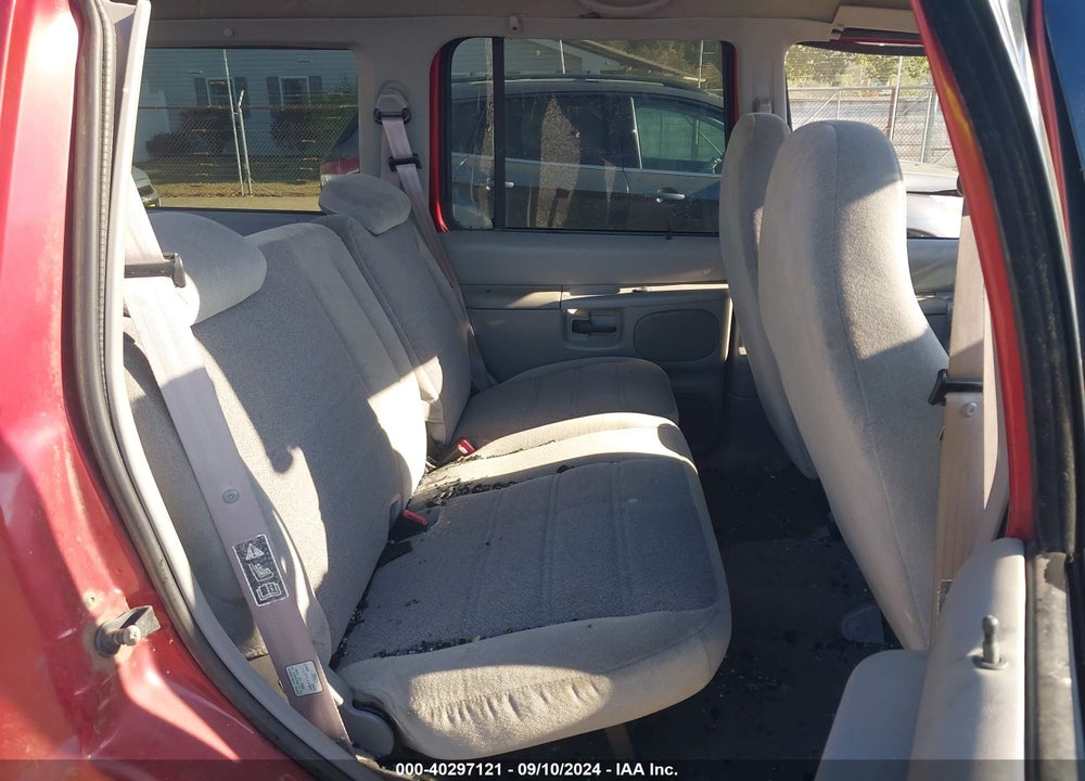 2000 FORD EXPLORER XLS VIN: 1FMZU72X5YUA44171