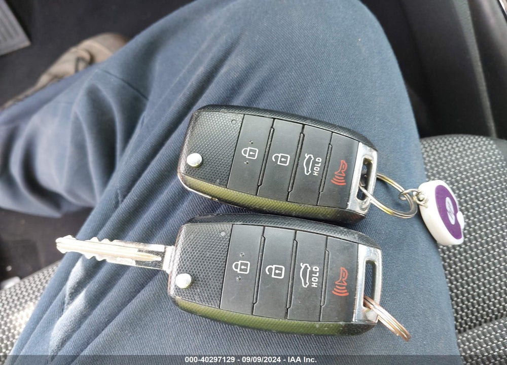 2018 KIA FORTE LX VIN: 3KPFK4A78JE242115