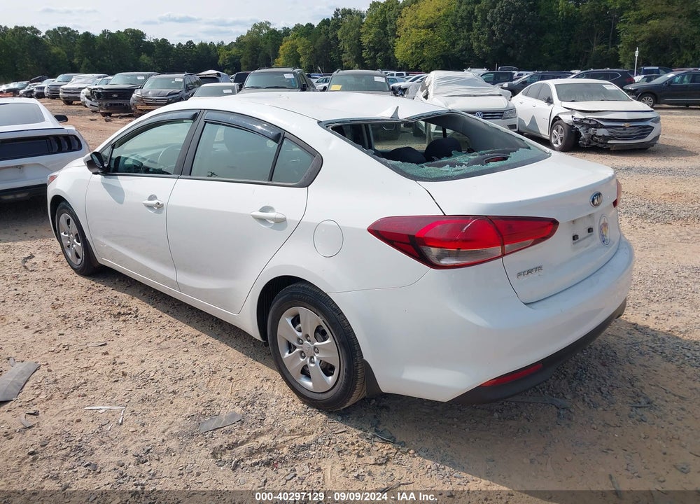 2018 KIA FORTE LX VIN: 3KPFK4A78JE242115