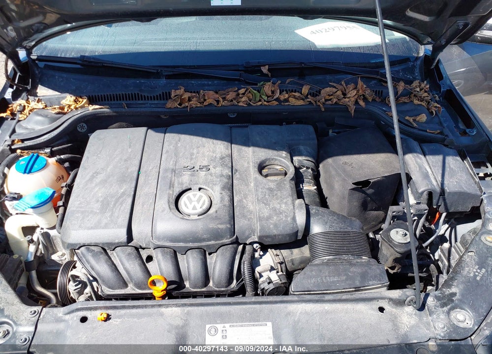 2012 VOLKSWAGEN JETTA 2.5L SE VIN: 3VWBP7AJ8CM306107