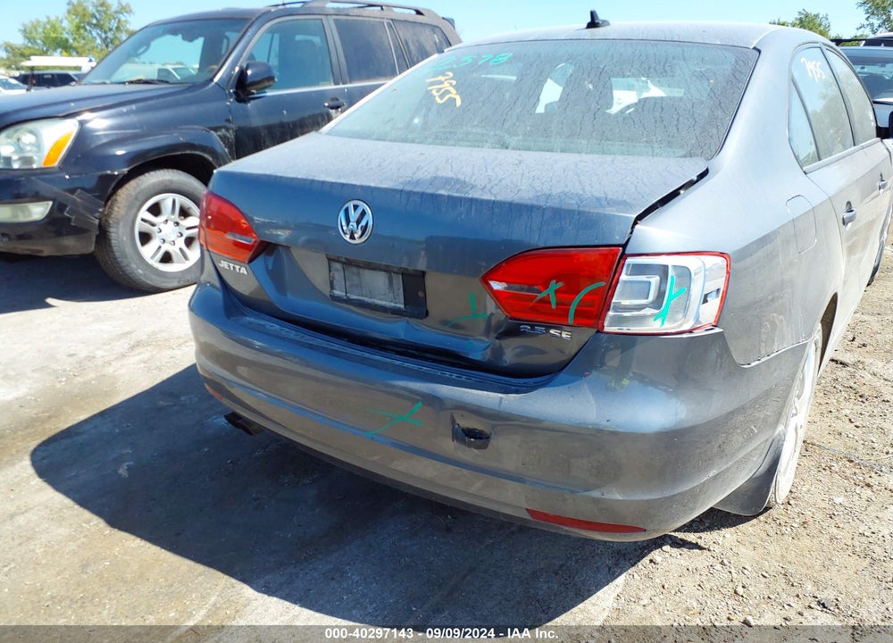2012 VOLKSWAGEN JETTA 2.5L SE VIN: 3VWBP7AJ8CM306107