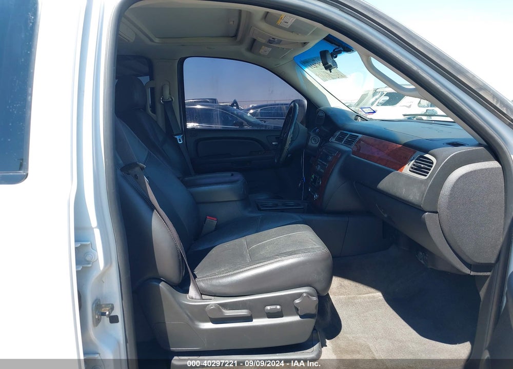 2009 CHEVROLET SUBURBAN 1500 LT2 VIN: 1GNFK26319R245150