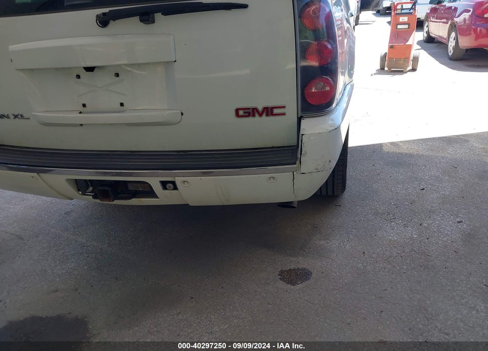 2008 GMC YUKON XL 1500 DENALI VIN: 1GKFK66868J153495