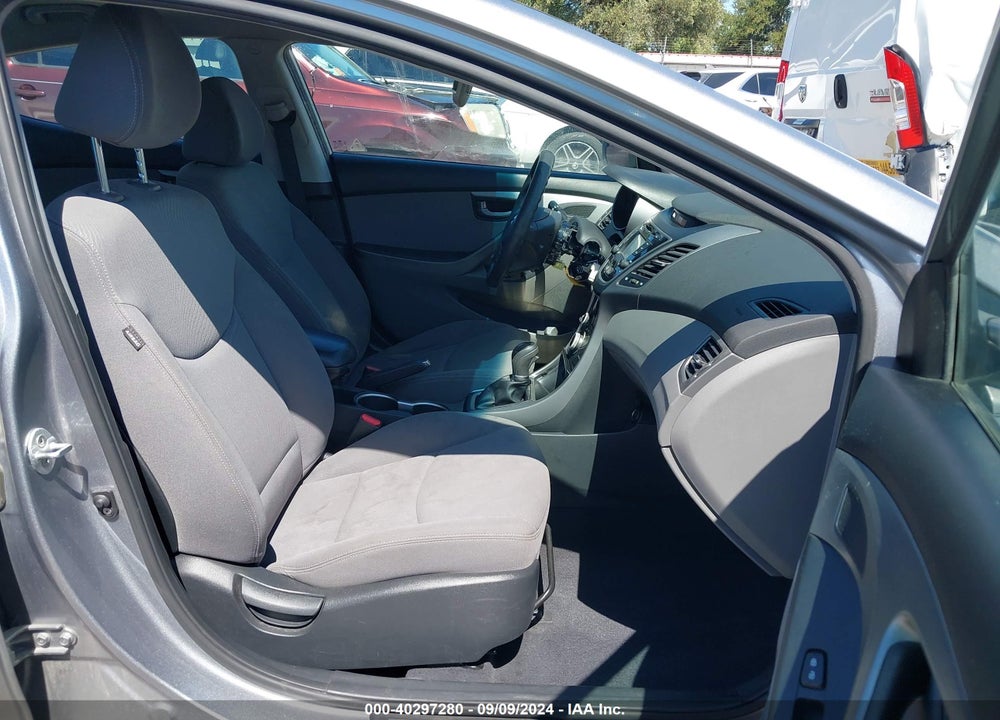 2015 HYUNDAI ELANTRA SE VIN: KMHDH4AE4FU300469