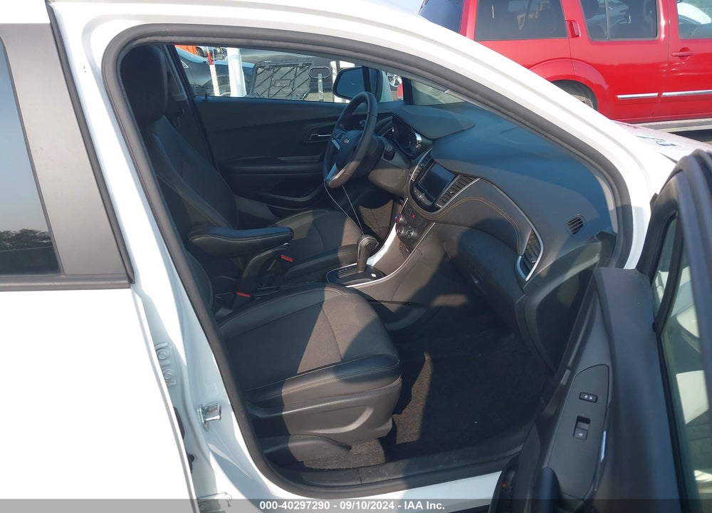 2022 CHEVROLET TRAX FWD LT VIN: KL7CJLSM9NB559258