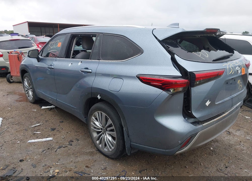 2022 TOYOTA HIGHLANDER PLATINUM VIN: 5TDFZRBH4NS239689