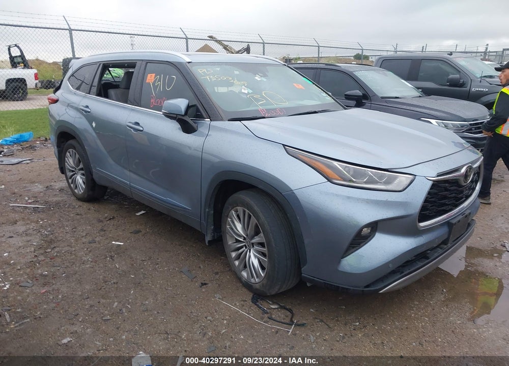 2022 TOYOTA HIGHLANDER PLATINUM VIN: 5TDFZRBH4NS239689