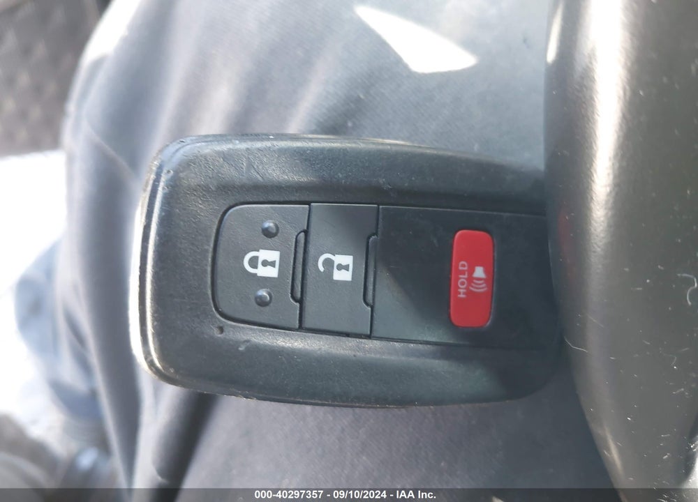 2019 TOYOTA C-HR XLE VIN: JTNKHMBX7K1032780