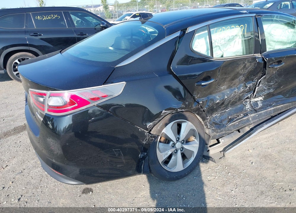 2014 KIA OPTIMA HYBRID EX VIN: KNAGN4AD3E5076182