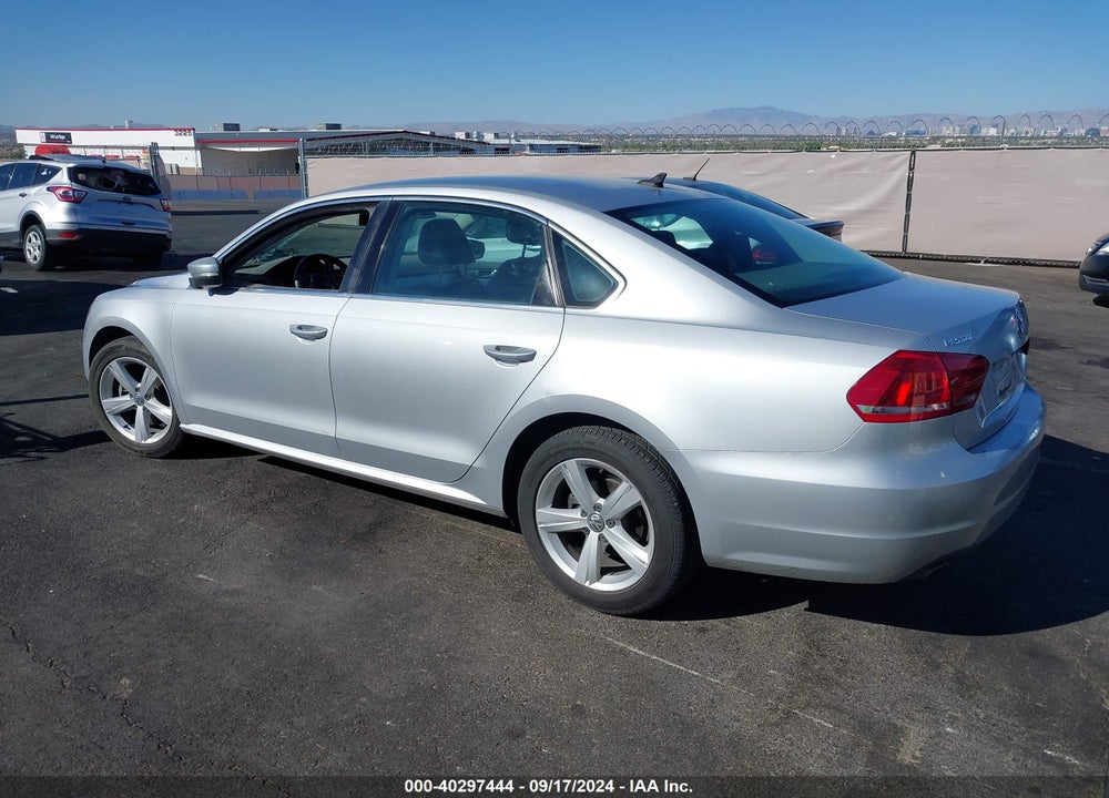 2013 VOLKSWAGEN PASSAT 2.5L SE VIN: 1VWBP7A37DC016980