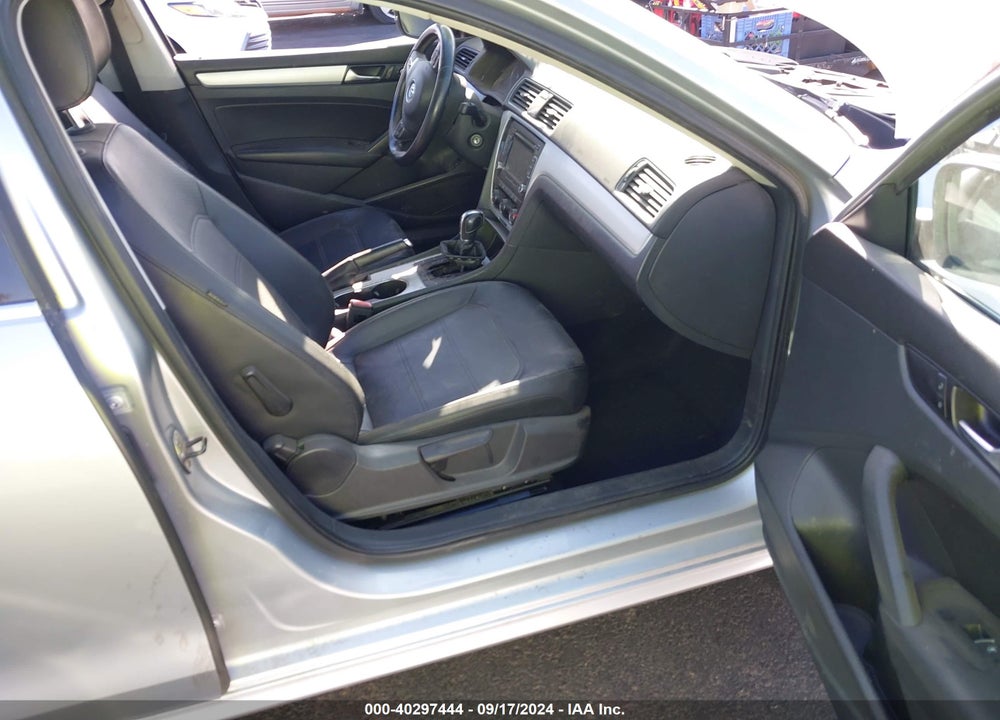 2013 VOLKSWAGEN PASSAT 2.5L SE VIN: 1VWBP7A37DC016980