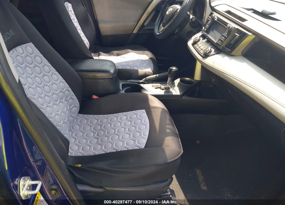 2015 TOYOTA RAV4 XLE VIN: 2T3WFREVXFW150221