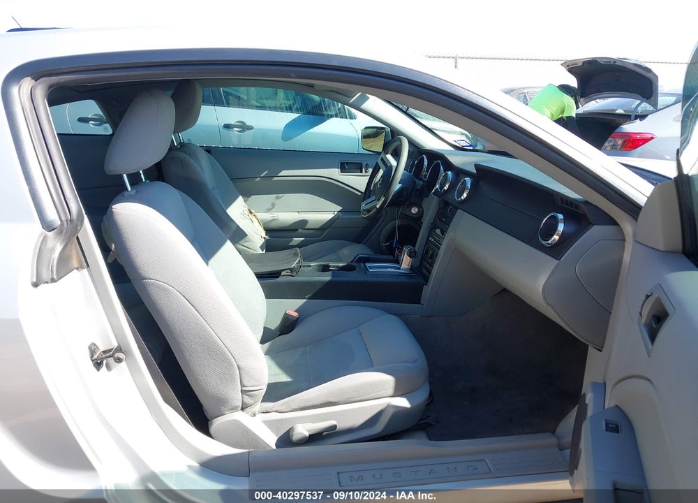 2007 FORD MUSTANG V6 DELUXE/V6 PREMIUM VIN: 1ZVFT80N375339132