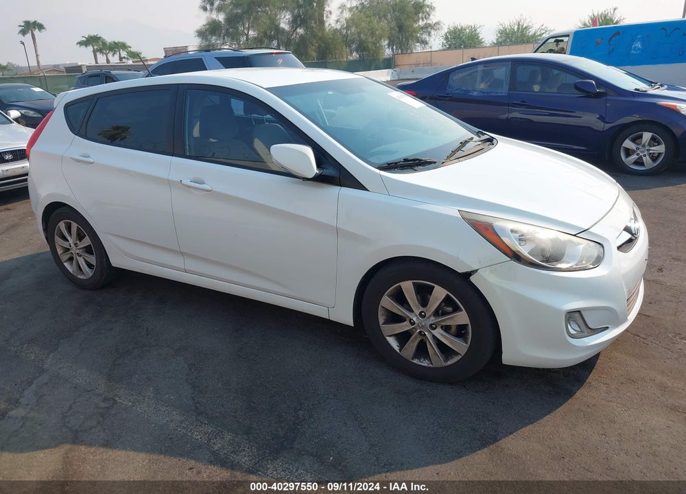2013 HYUNDAI ACCENT SE VIN: KMHCU5AE9DU065318