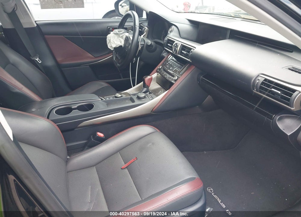 2018 LEXUS IS 300 VIN: JTHBA1D23J5083482