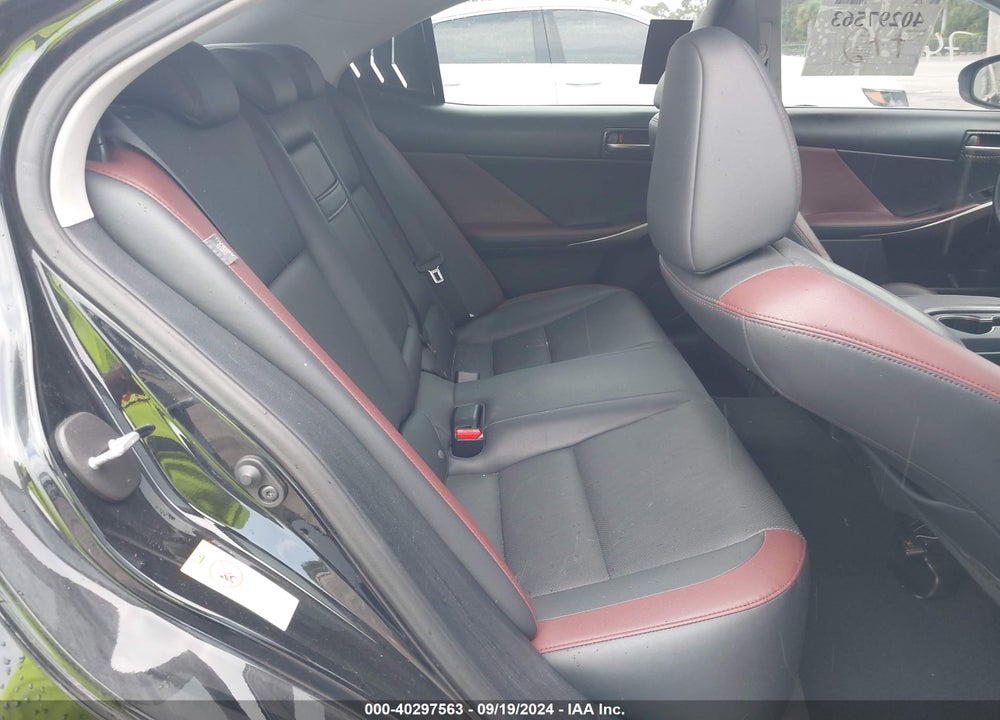 2018 LEXUS IS 300 VIN: JTHBA1D23J5083482