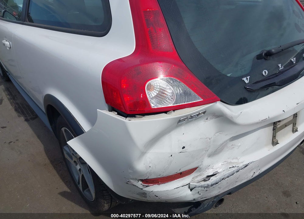 2013 VOLVO C30 T5 VIN: YV1672MK4D2307687