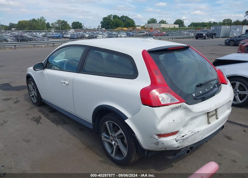 2013 VOLVO C30 T5 VIN: YV1672MK4D2307687