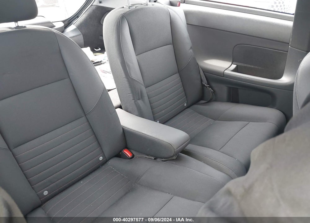 2013 VOLVO C30 T5 VIN: YV1672MK4D2307687