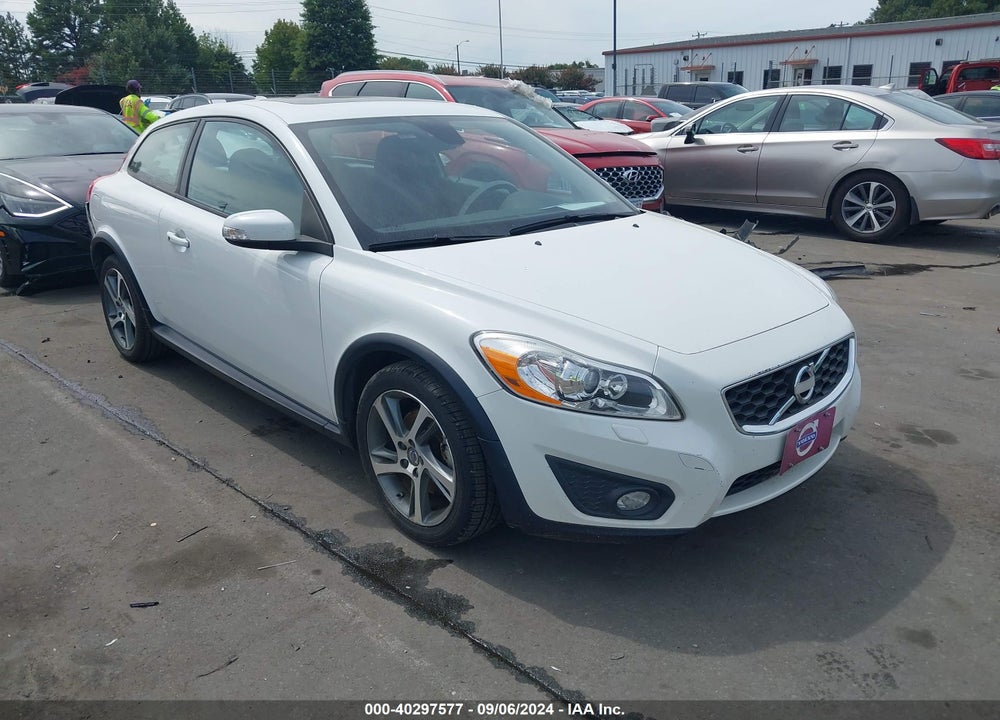 2013 VOLVO C30 T5 VIN: YV1672MK4D2307687
