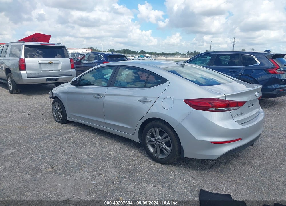 2017 HYUNDAI ELANTRA SE VIN: 5NPD84LF8HH061175