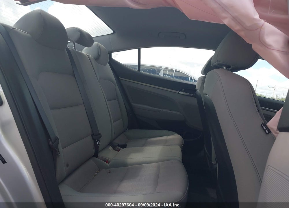 2017 HYUNDAI ELANTRA SE VIN: 5NPD84LF8HH061175