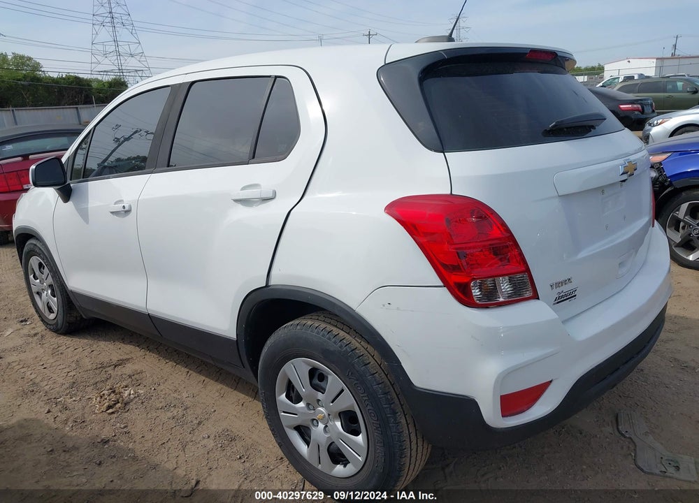 2018 CHEVROLET TRAX LS VIN: KL7CJKSB2JB501947