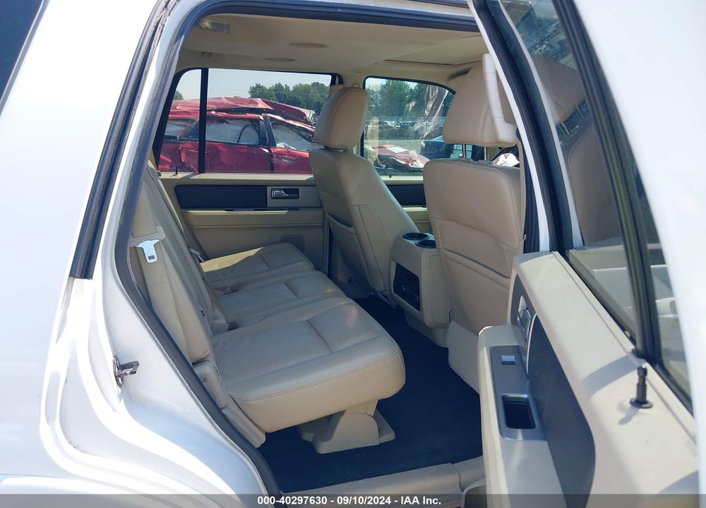 2016 FORD EXPEDITION XLT VIN: 1FMJU1JT2GEF56813
