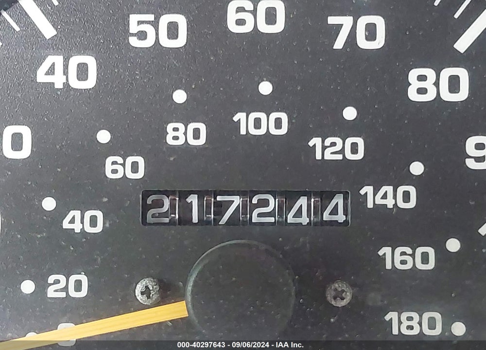 1998 TOYOTA 4RUNNER SR5 V6 VIN: JT3GN86R8W0061789