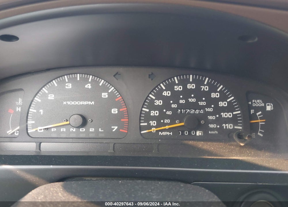 1998 TOYOTA 4RUNNER SR5 V6 VIN: JT3GN86R8W0061789