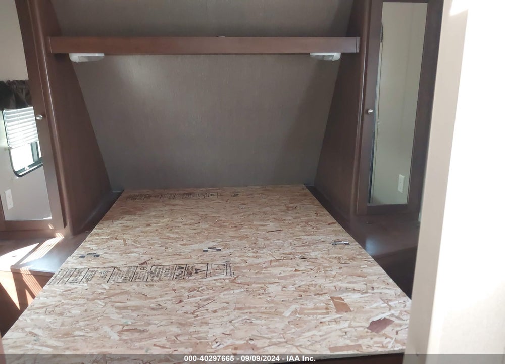 2015 KEYSTONE TRAVEL TRAILER VIN: 4YDT27825FH921210