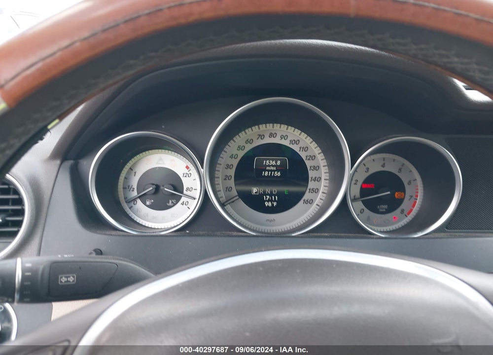 2013 MERCEDES-BENZ C 250 LUXURY/SPORT VIN: WDDGF4HB4DA774039