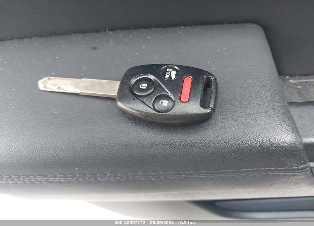 2013 HONDA PILOT EX-L VIN: 5FNYF3H52DB017358