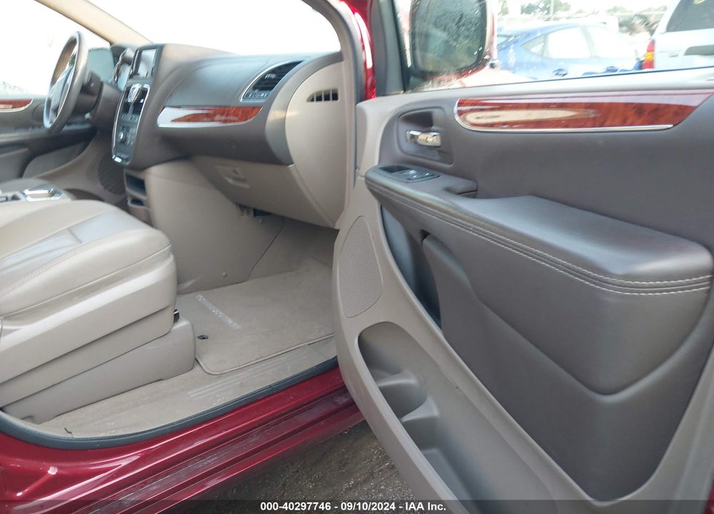 2015 CHRYSLER TOWN & COUNTRY TOURING VIN: 2C4RC1BG2FR740422