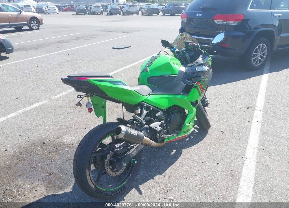 2023 KAWASAKI EX400 VIN: JKAEXKH10PDAN7843