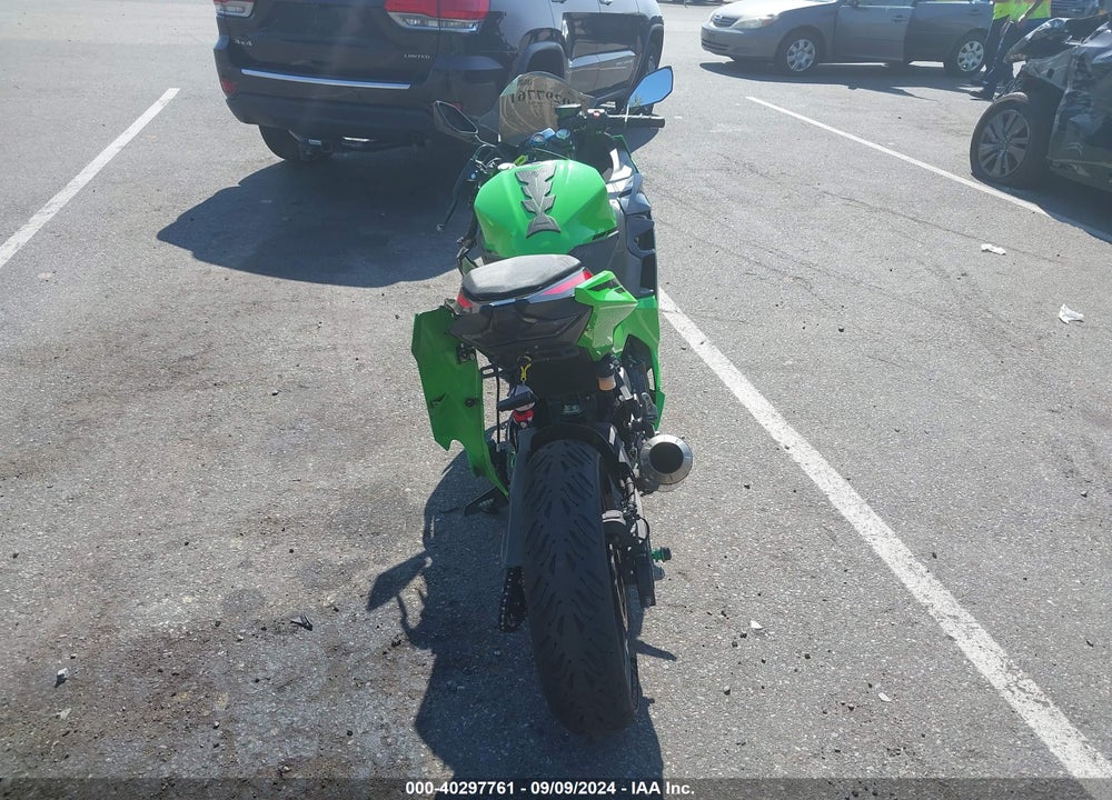 2023 KAWASAKI EX400 VIN: JKAEXKH10PDAN7843