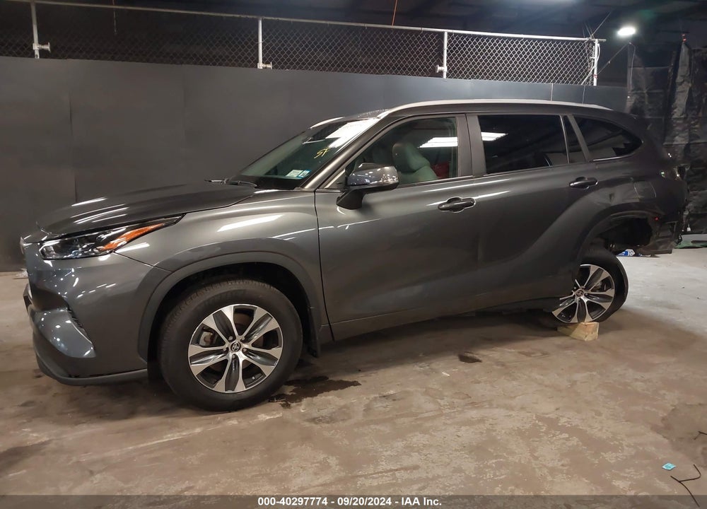 2023 TOYOTA HIGHLANDER XLE VIN: 5TDKDRBH0PS030076