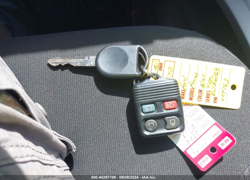 2008 FORD FOCUS SE/SES VIN: 1FAHP35N88W201163