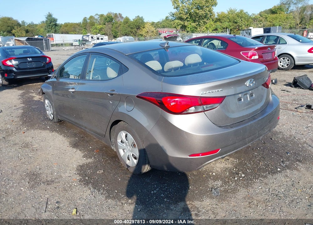 2016 HYUNDAI ELANTRA SE VIN: 5NPDH4AE1GH745431